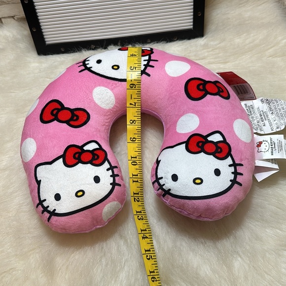 HELLO KITTY Travel Neck Pillow. - Picture 6 of 8
